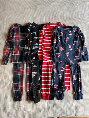 GAP and Old Navy Pajama Set Bundle - Navy, Red, Black, Green Plaid size 3T-4